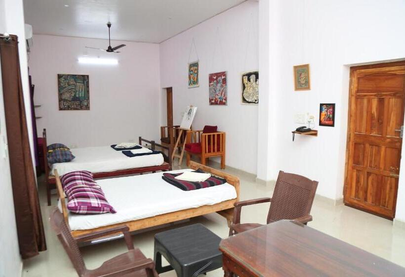هاستل Blissful Haven Art House   Near Entrance To Auroville
