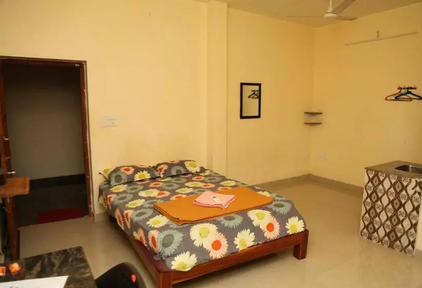 ユースホステル Blissful Haven Art House   Near Entrance To Auroville
