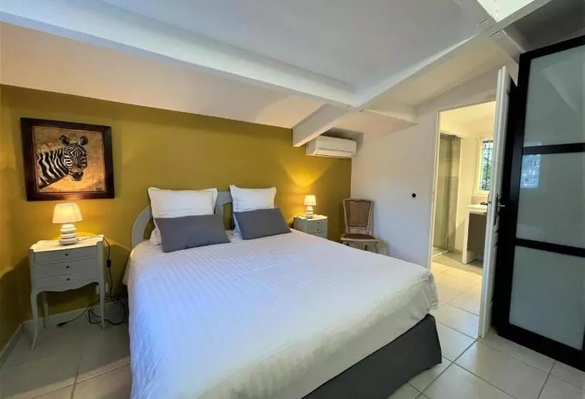 Aamiaismajoitus (B&B) Le Mas Carré Séguret