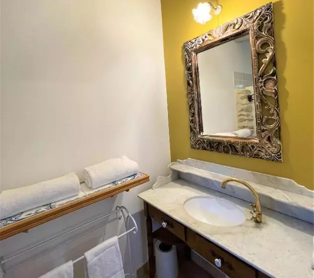 Aamiaismajoitus (B&B) Le Mas Carré Séguret