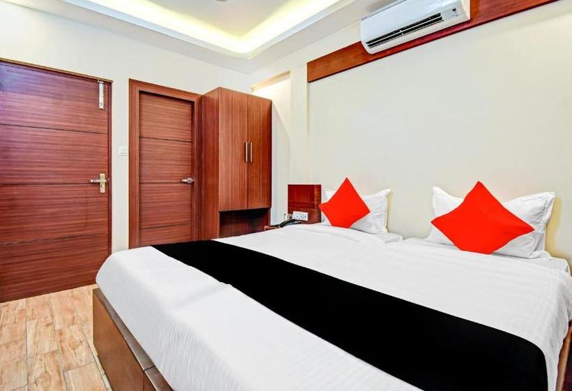 호텔 Capital O 77448 Shree Radhe Residency