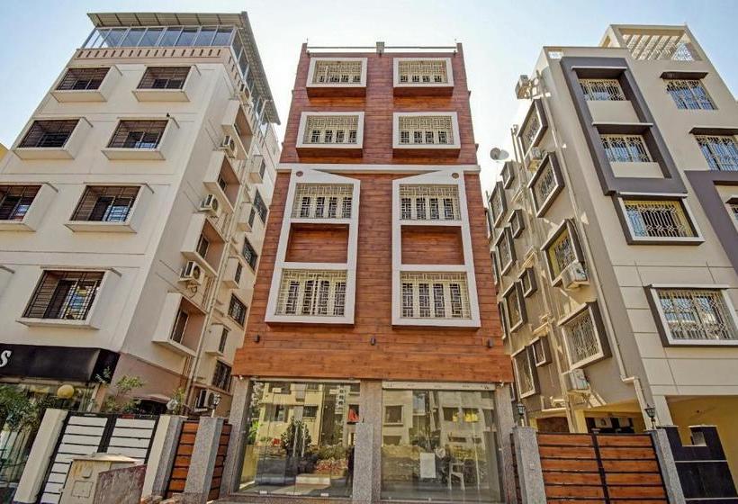 호텔 Capital O 77448 Shree Radhe Residency