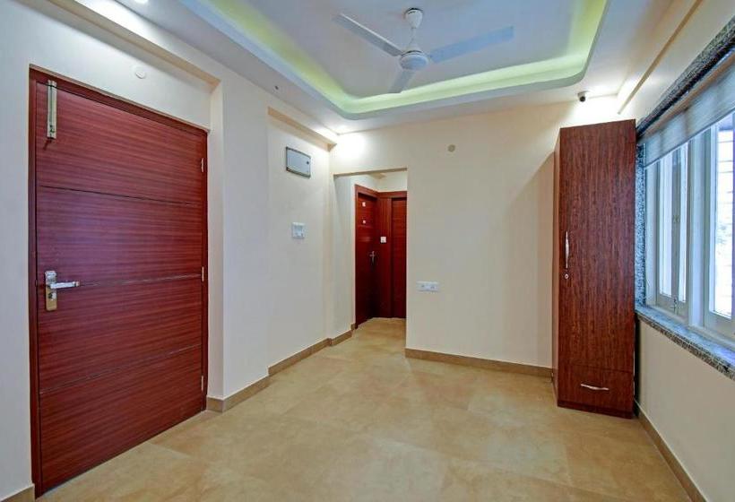 호텔 Capital O 77448 Shree Radhe Residency