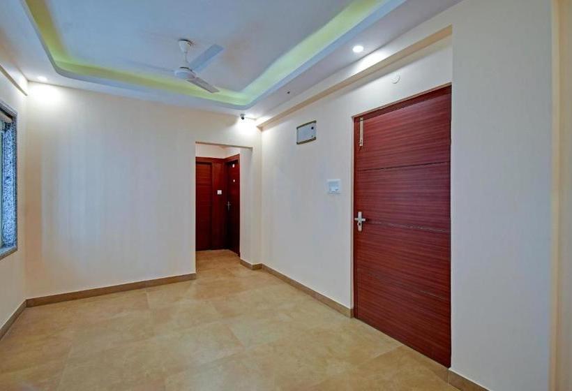 호텔 Capital O 77448 Shree Radhe Residency