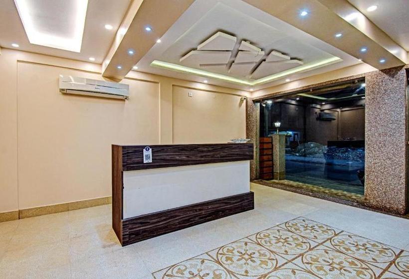 호텔 Capital O 77448 Shree Radhe Residency