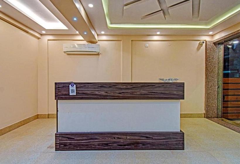 호텔 Capital O 77448 Shree Radhe Residency