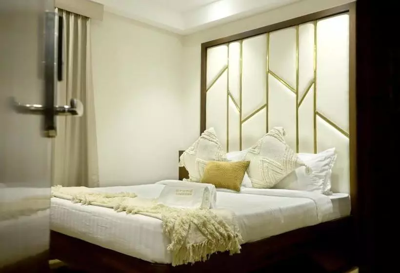 هتل Grand Girdhar