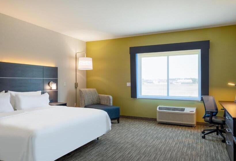 Отель Holiday Inn Express & Suites   Watertown, An Ihg