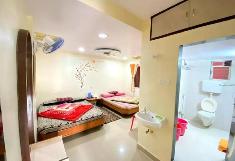 Hotelli Mayuri Cottage