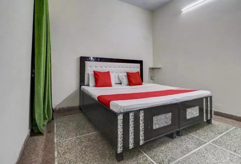 Hotelli Oyo 77745  Yatri Niwas