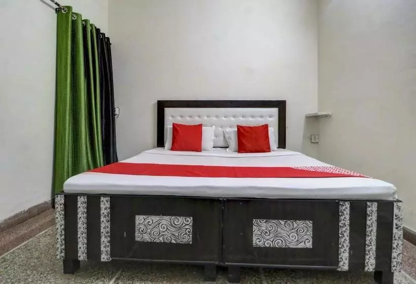 Hotelli Oyo 77745  Yatri Niwas