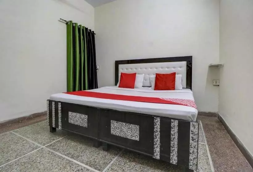 Hotelli Oyo 77745  Yatri Niwas