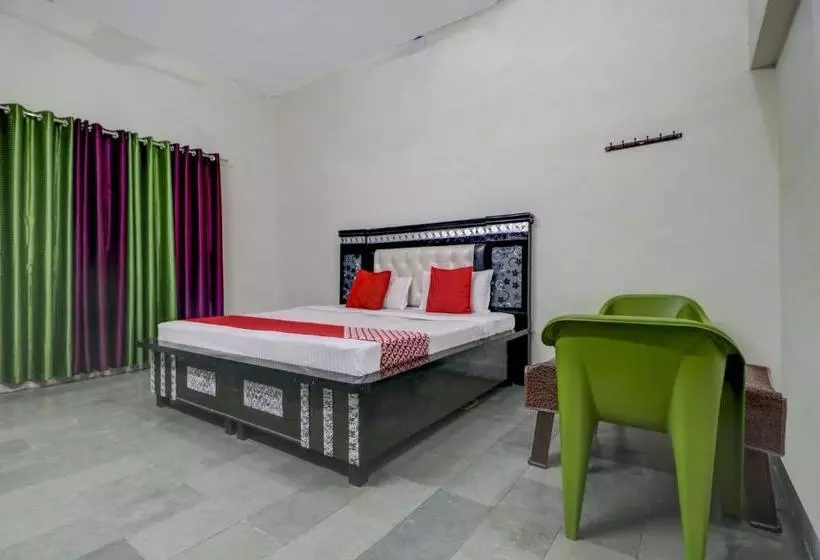 Hotelli Oyo 77745  Yatri Niwas