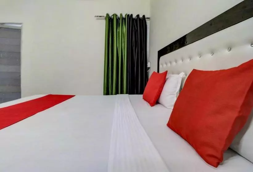 Hotelli Oyo 77745  Yatri Niwas