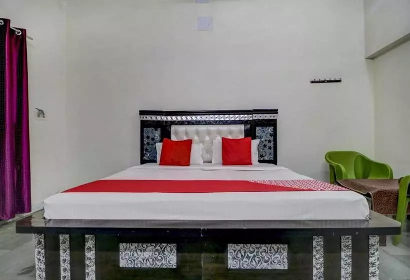 Hotelli Oyo 77745  Yatri Niwas