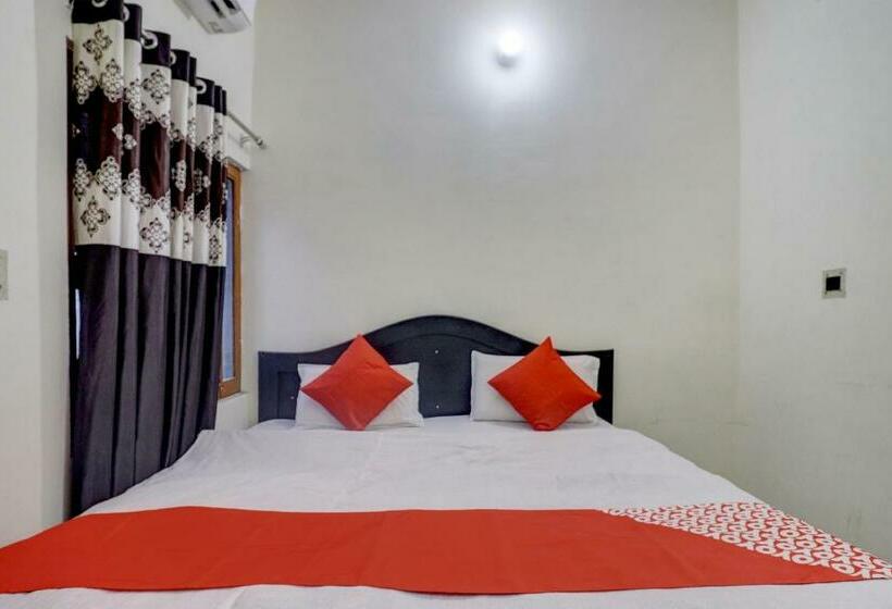 호텔 Oyo 77774 Utsav Residency