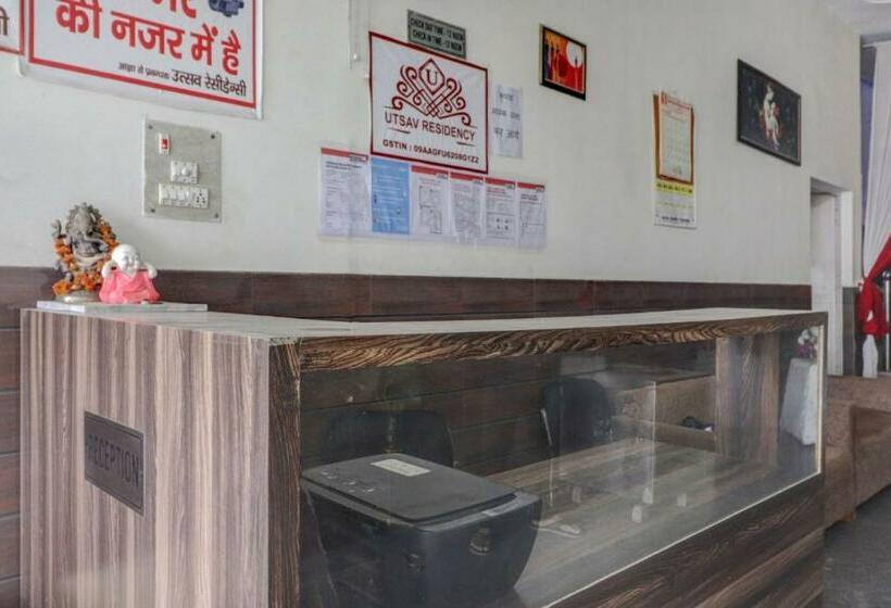 호텔 Oyo 77774 Utsav Residency