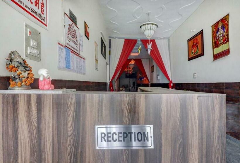 호텔 Oyo 77774 Utsav Residency