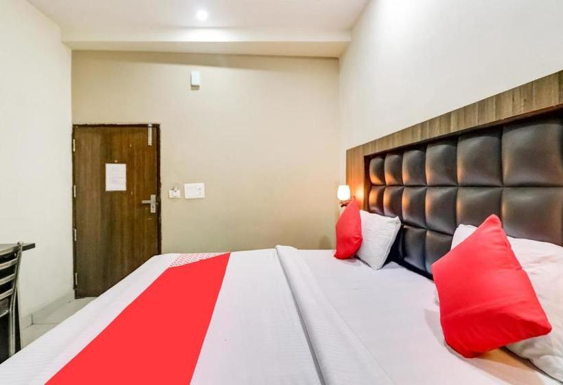 فندق Oyo 77865  555