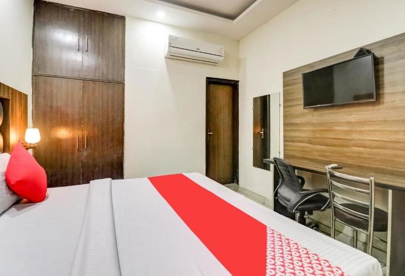 فندق Oyo 77865  555