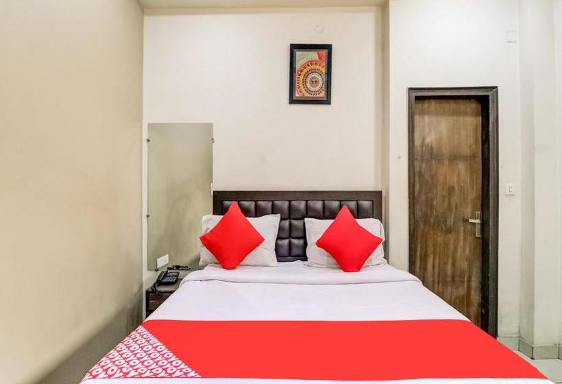 فندق Oyo 77865  555