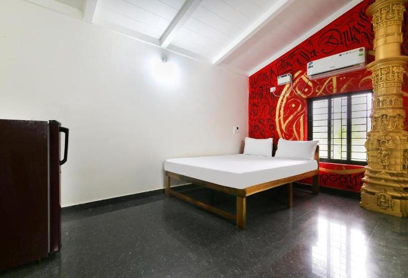 בית מלון כפרי Spot On 48430 Lavish