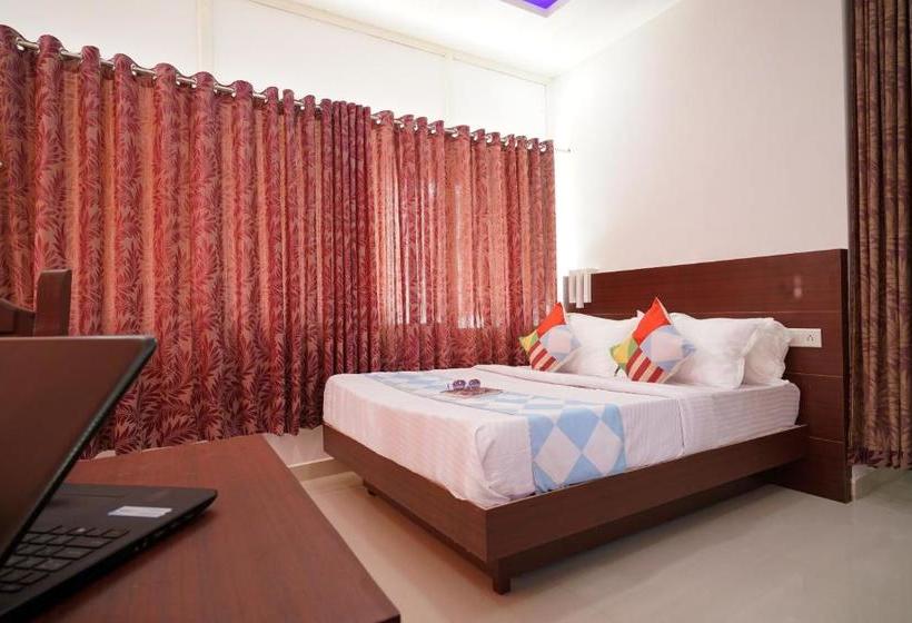 ペンション Oyo 77946 Skylark