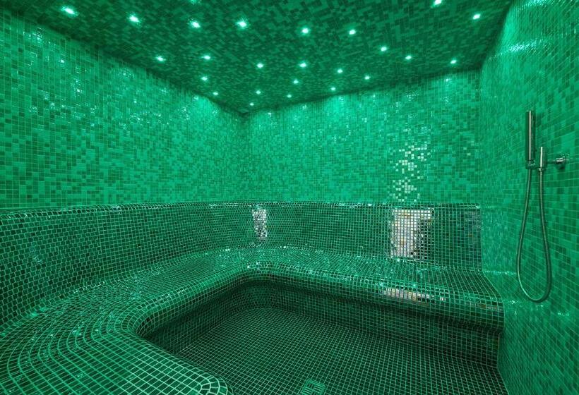 Wellness Hotel Queens