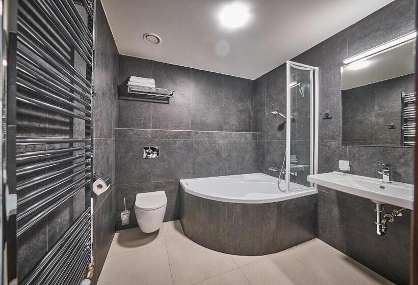 Wellness Hotel Queens