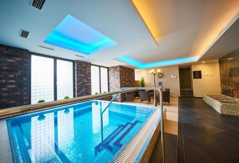 Wellness Hotel Queens