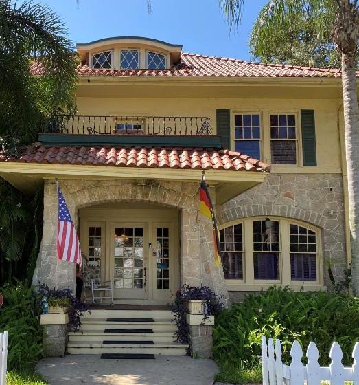 צימר Ms. Maggie's South Country Inn