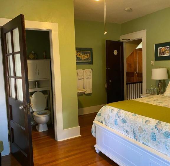 צימר Ms. Maggie's South Country Inn