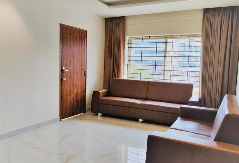Hotelli Adyar Plaza Inn By Rak Rooms, Mangaluru
