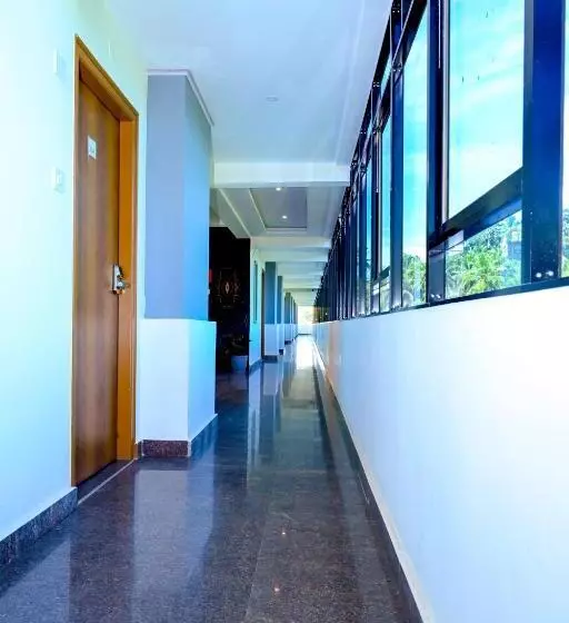 Hotelli Adyar Plaza Inn By Rak Rooms, Mangaluru