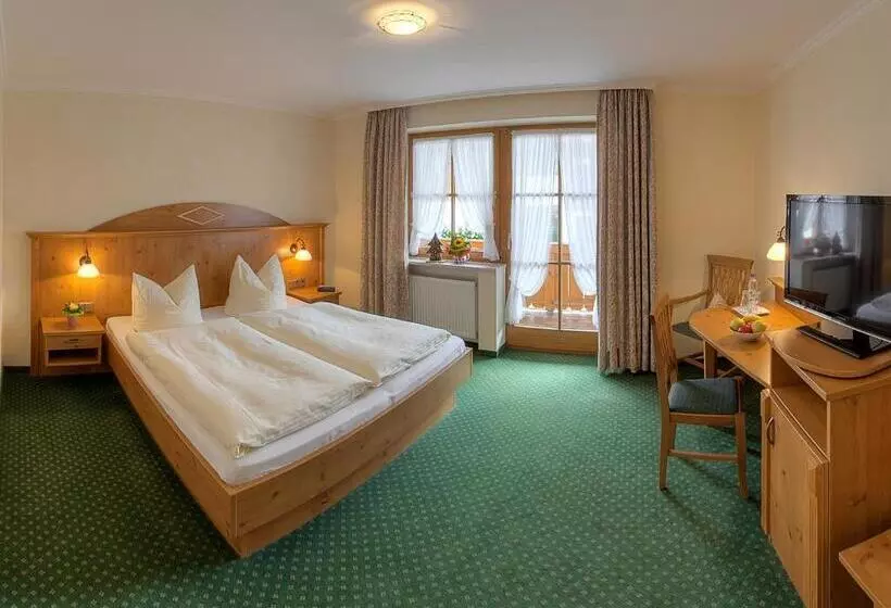 Hotelli Gasthof Metzgerei Hirschbichler   Chiemgau Karte