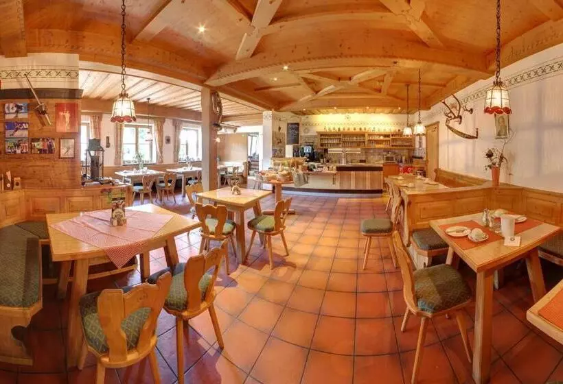 Hotelli Gasthof Metzgerei Hirschbichler   Chiemgau Karte