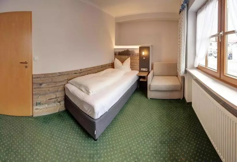 Hotelli Gasthof Metzgerei Hirschbichler   Chiemgau Karte