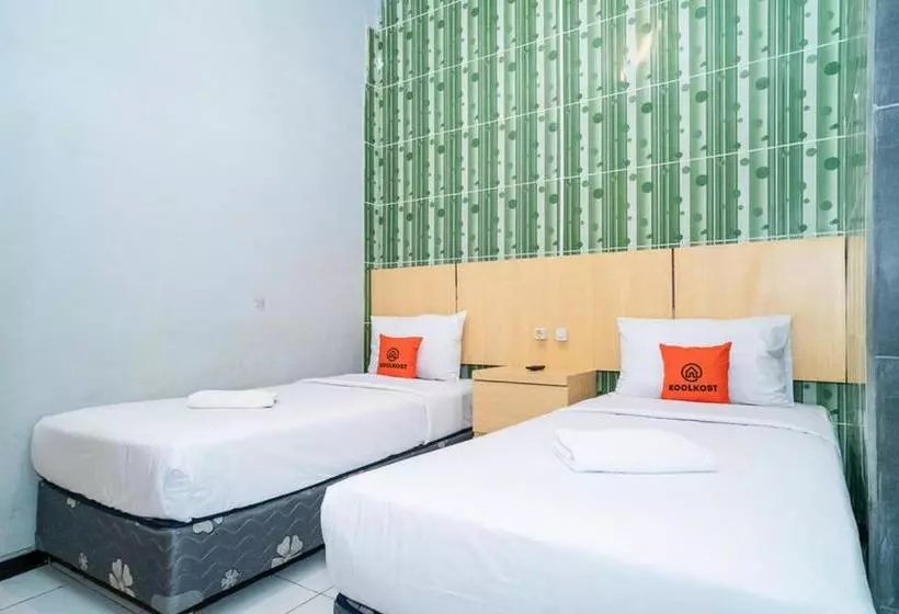 Hotelli Koolkost Near Jalan Adi Sucipto Solo