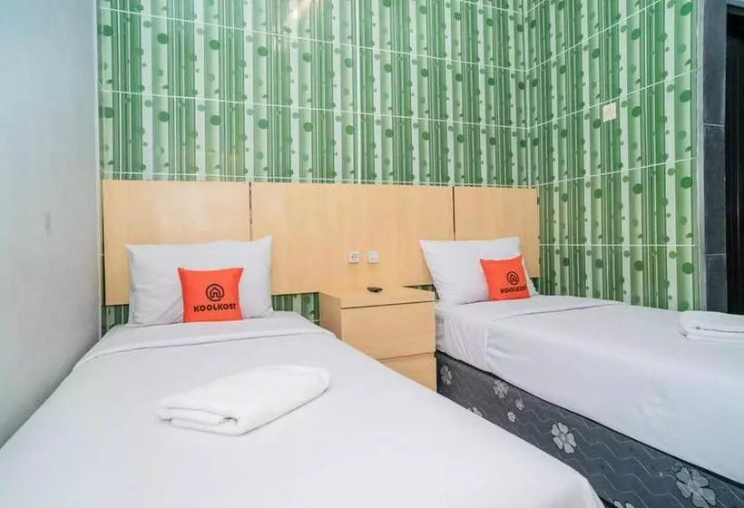 Hotelli Koolkost Near Jalan Adi Sucipto Solo