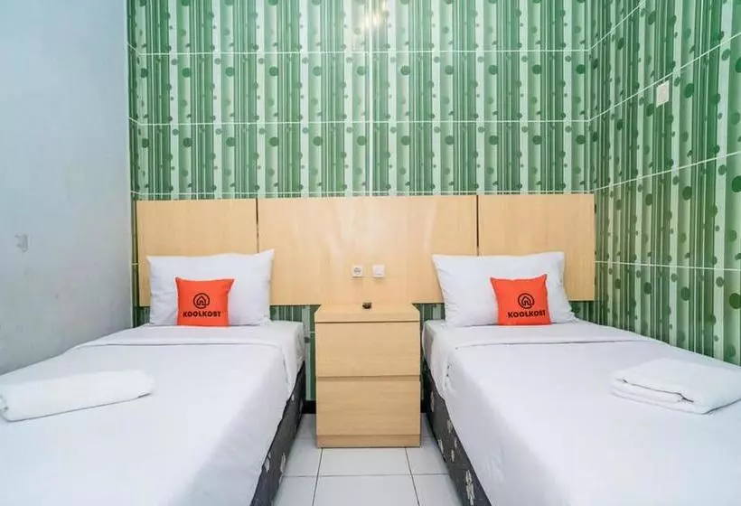 Hotelli Koolkost Near Jalan Adi Sucipto Solo