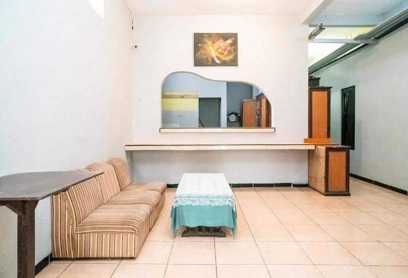 فندق Koolkost Near Jalan Adi Sucipto Solo