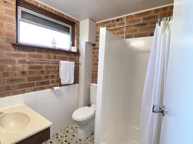 Мотель Proserpine Motor Lodge