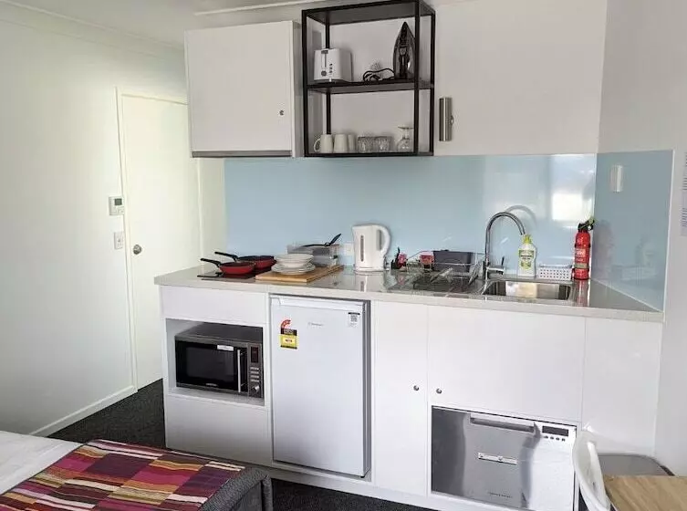 Motelli Proserpine Motor Lodge