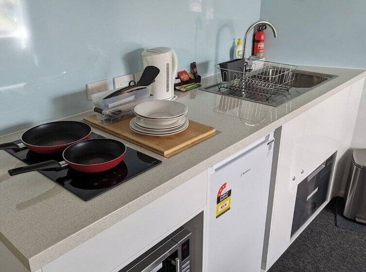 Мотель Proserpine Motor Lodge