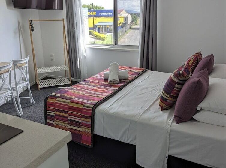 Мотель Proserpine Motor Lodge