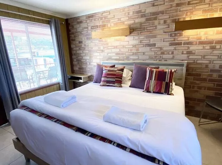 Motelli Proserpine Motor Lodge