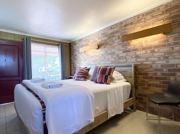 Мотель Proserpine Motor Lodge