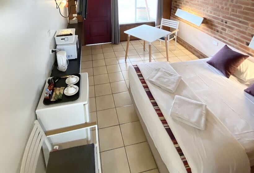 Мотель Proserpine Motor Lodge