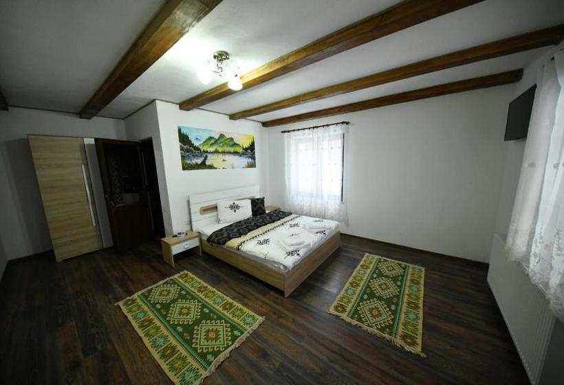 Pensiune Conacul Cosăului