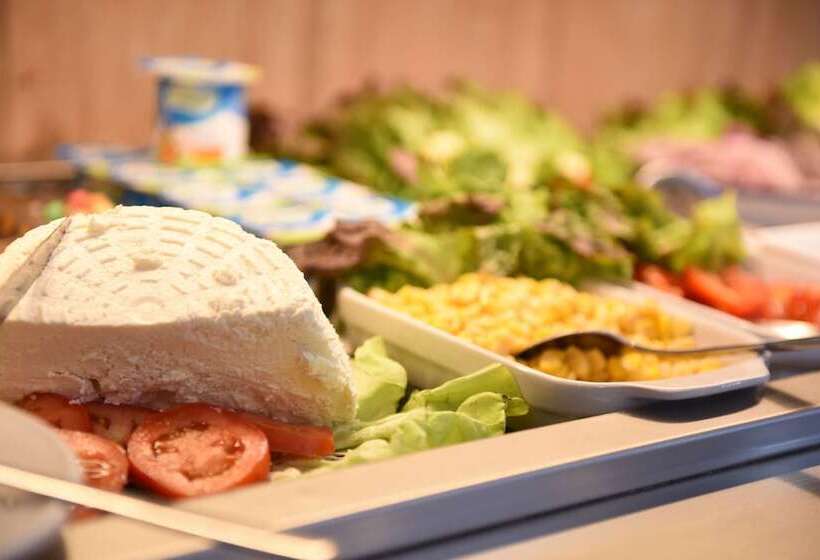 هتل Downtown Tunis